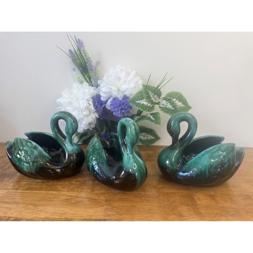 Vintage Blue Mountain Pottery Green Swan Planters‎ Set MCM BMP Centerpiece Decor